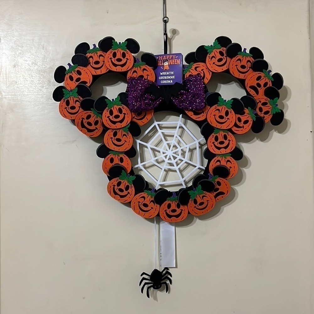 NWT Disney Mickey Mouse Halloween Pumpkin Wreath | Spooky Door Decor Purple Bow